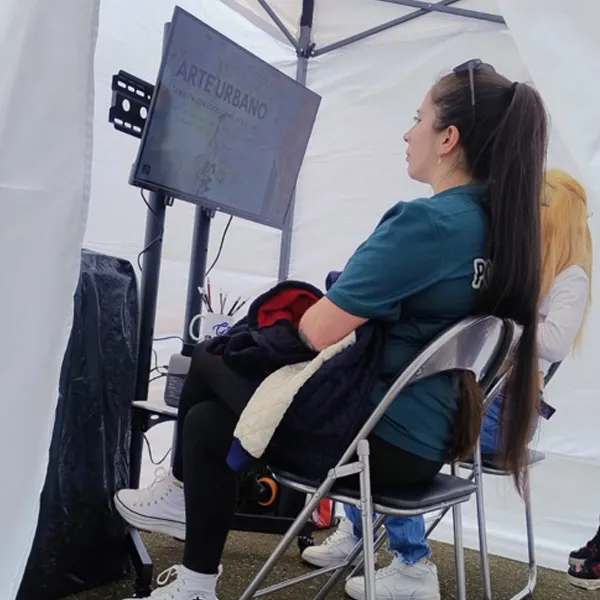 participantes carpa de experiencias - hologramas locales